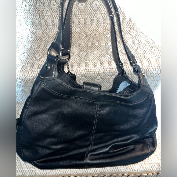 Coach purse - Picture 2 of 4